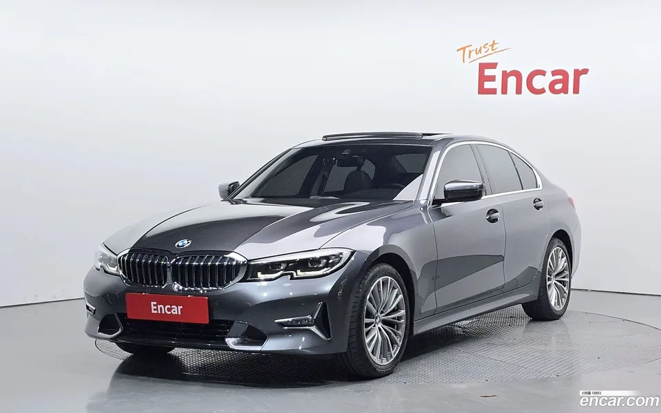 BMW 3 Series 320d 2022 — фото 1, купить с доставкой в Москву