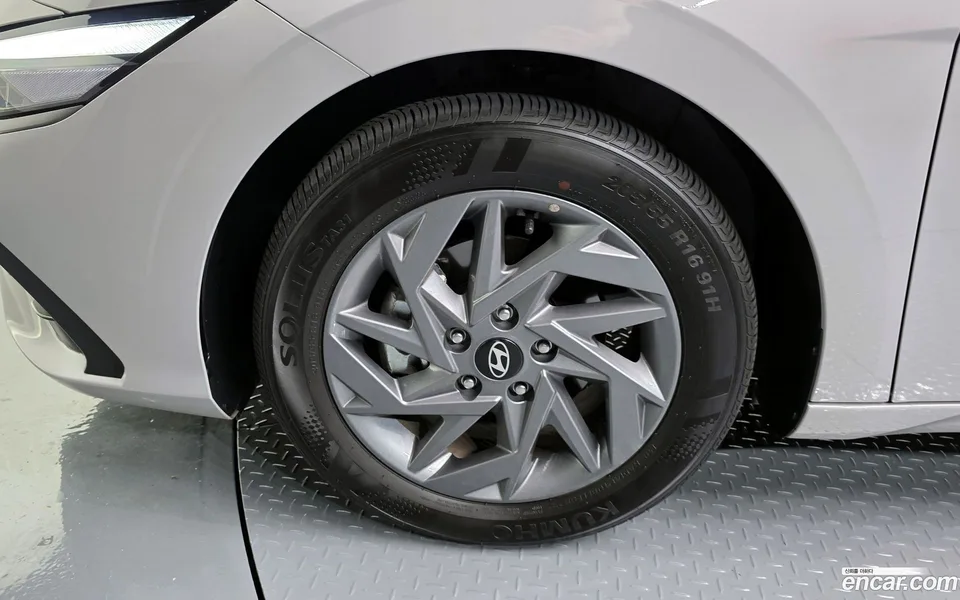 Hyundai Avante CN7 1.6 2025 — миниатюра 2