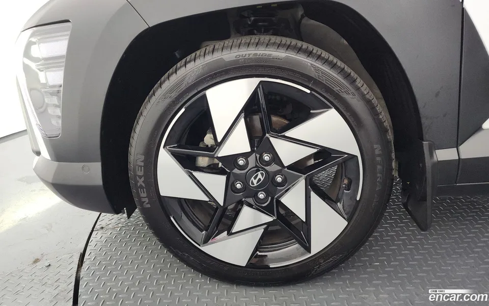 Hyundai Kona 1.6 2WD 2024 — миниатюра 5