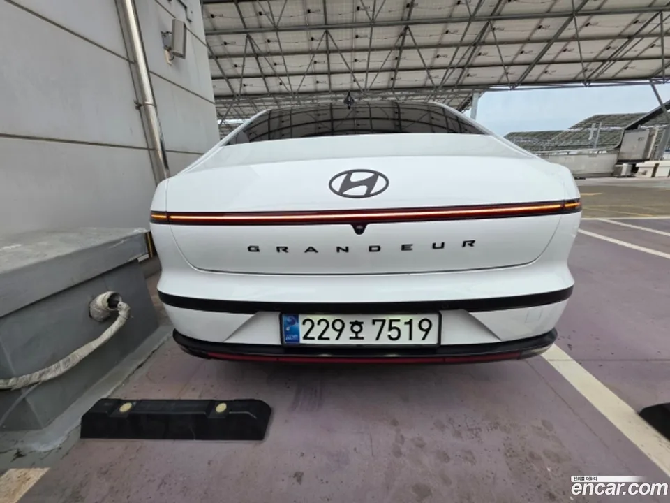 Hyundai Grandeur Hybrid 2024 — миниатюра 3