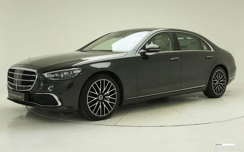 Mercedes-Benz S-Class 2025