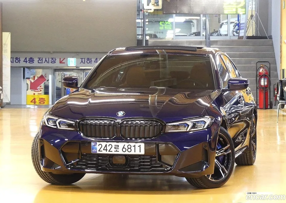 BMW 3 Series 320i M 2025 — thumbnail 3