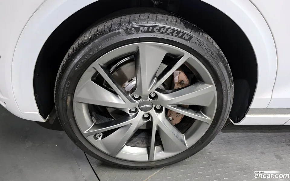 Genesis GV70 3.5T AWD 2023 — миниатюра 2