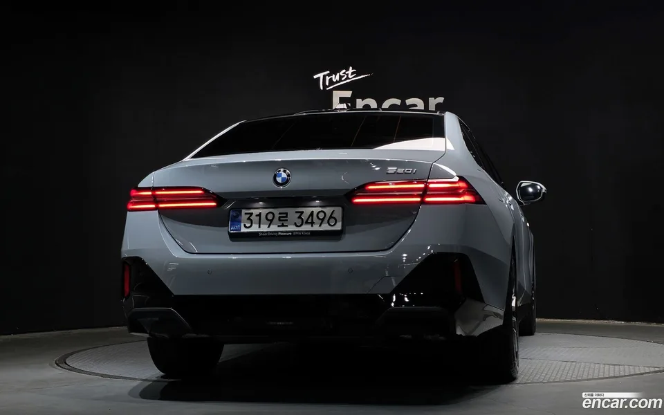 BMW 5 Series 520i M 2025 — миниатюра 4