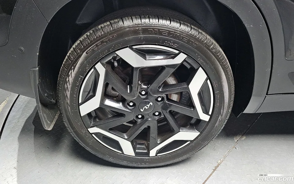 Kia Seltos 1.6 2WD 2023 — миниатюра 2