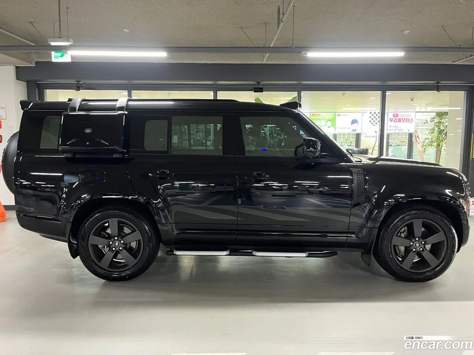 Land Rover Defender 130 D300 X- HSE 2023 — миниатюра 2
