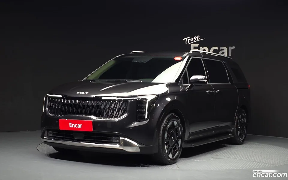 Kia Carnival 7 2025 — фото 1, купить с доставкой в Москву