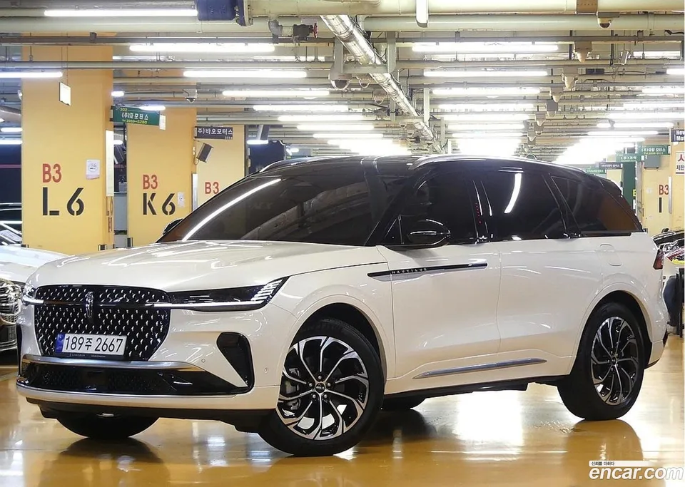 Lincoln Nautilus 2.0 AWD 2024 — фото 1, купить с доставкой в Москву