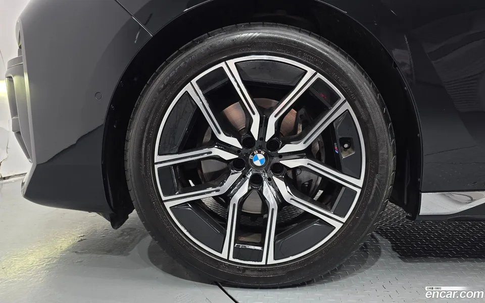 BMW 7 Series 740d xDrive M 2025 — миниатюра 2