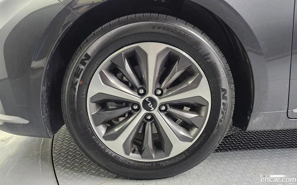 Kia K8 Hybrid 2022 — thumbnail 2