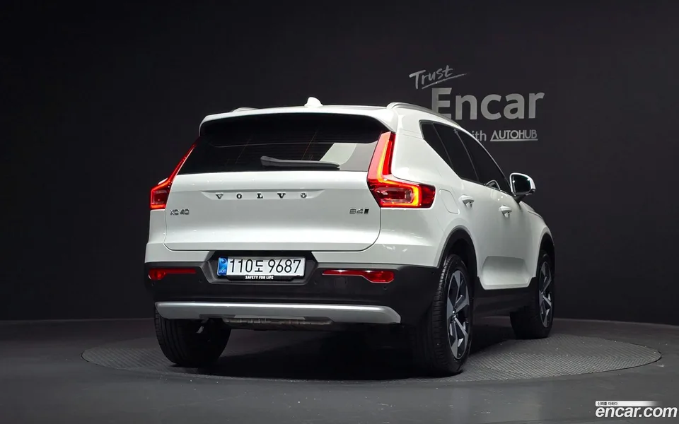 Volvo XC40 B4 2025 — миниатюра 4