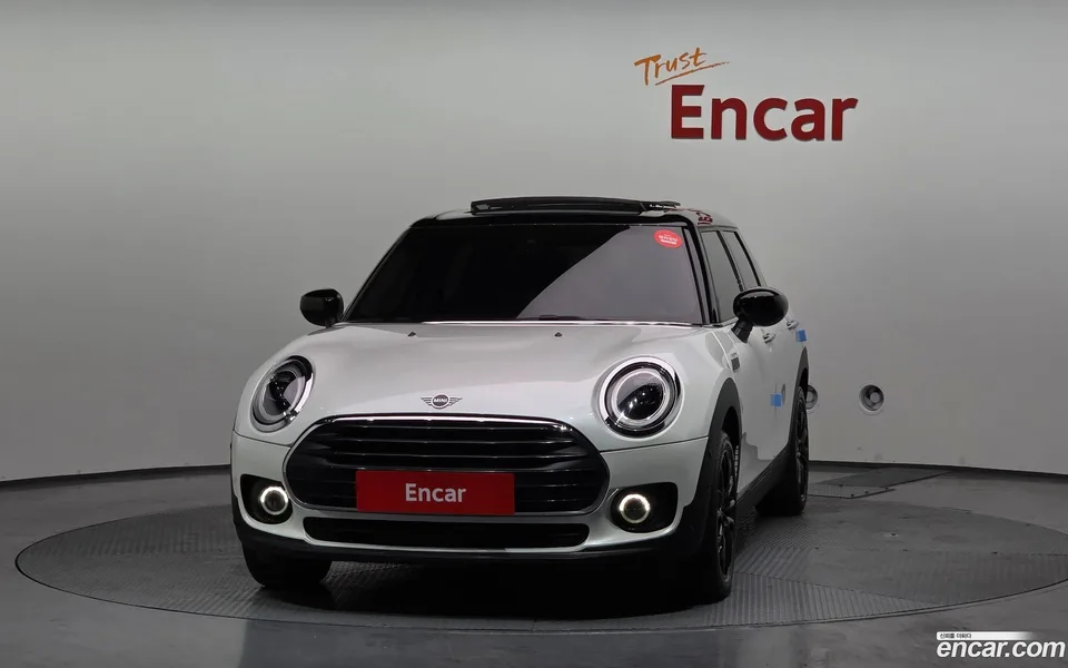 MINI Cooper Clubman 2023 — миниатюра 3