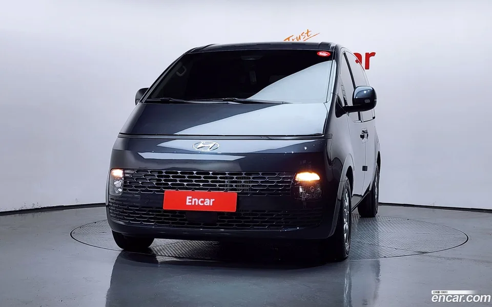 Hyundai Staria 3 2023 — миниатюра 3
