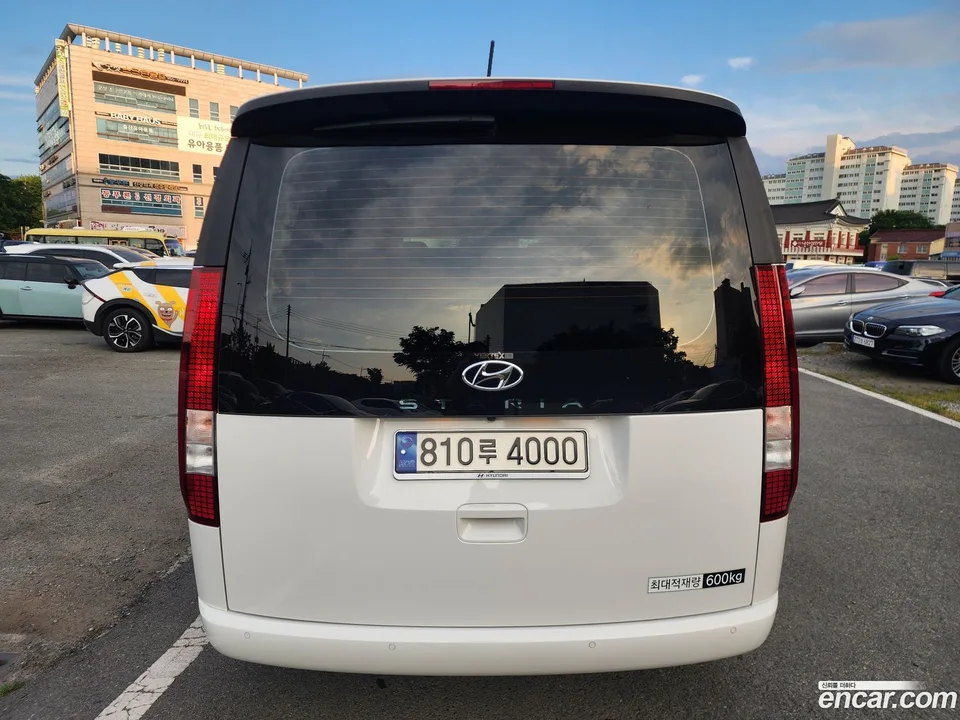 Hyundai Staria L3.5 5 2024 — миниатюра 4