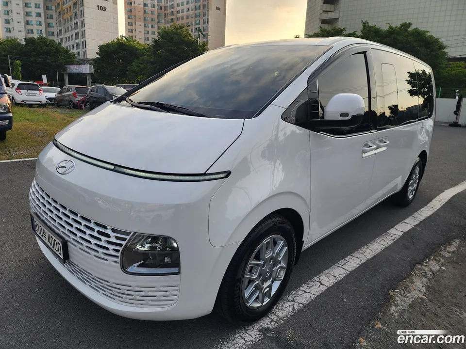 Hyundai Staria L3.5 5 2024 — фото 1, купить с доставкой в Москву