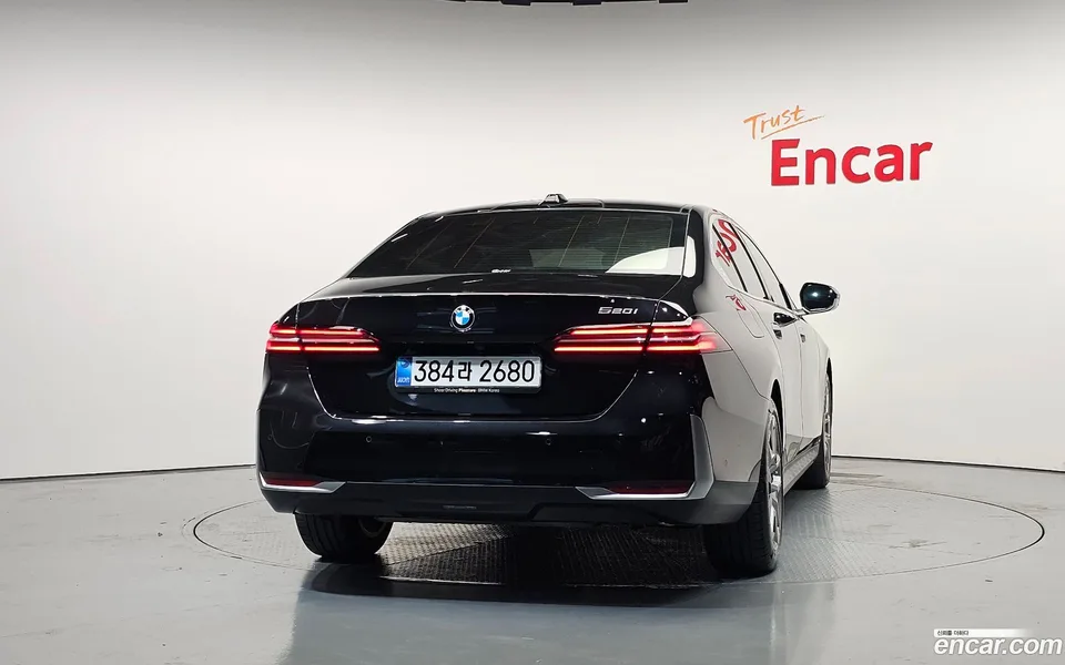 BMW 5 Series 520i 2024 — миниатюра 4