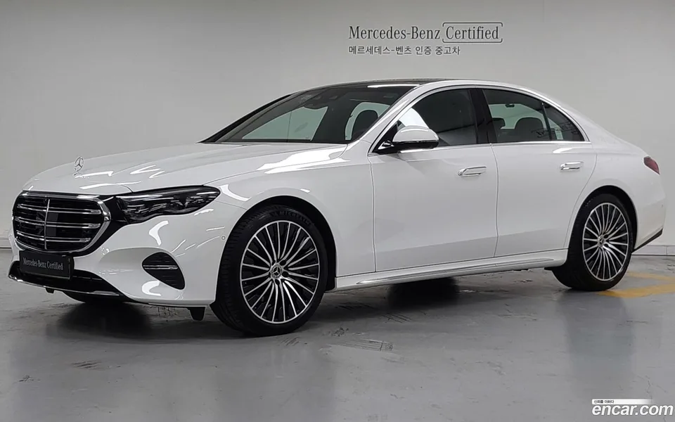 Mercedes-Benz E-Class 2024