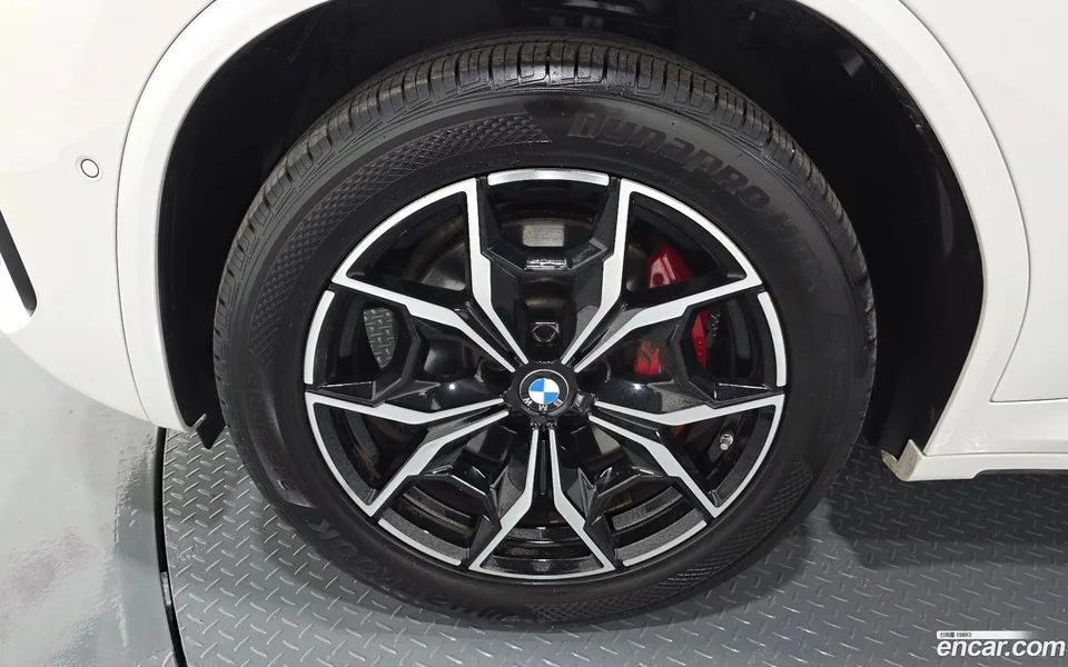 BMW X4 xDrive20i M 2024 — миниатюра 2