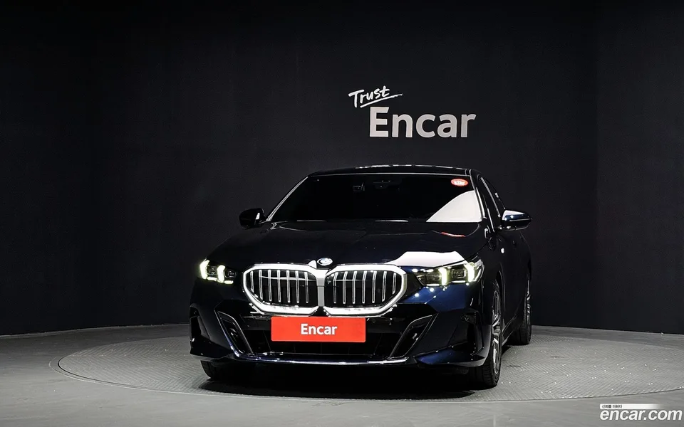 BMW 5 Series 520i M 2024 — миниатюра 3