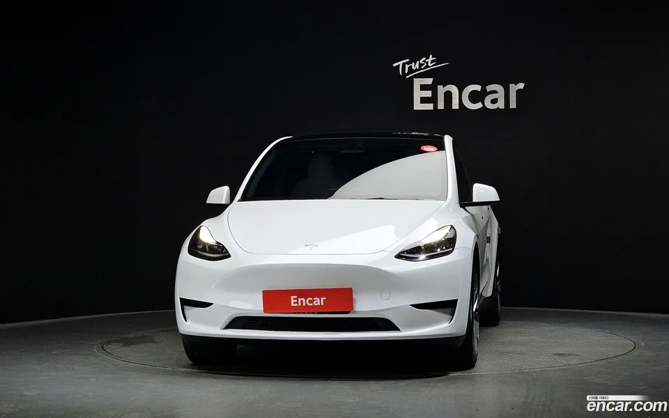 Tesla Model Y RWD 2024 — миниатюра 3