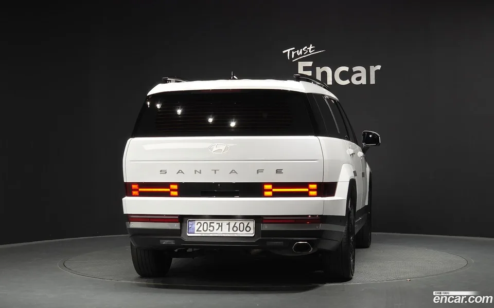 Hyundai SantaFe 2.5T 2WD 2023 — миниатюра 4