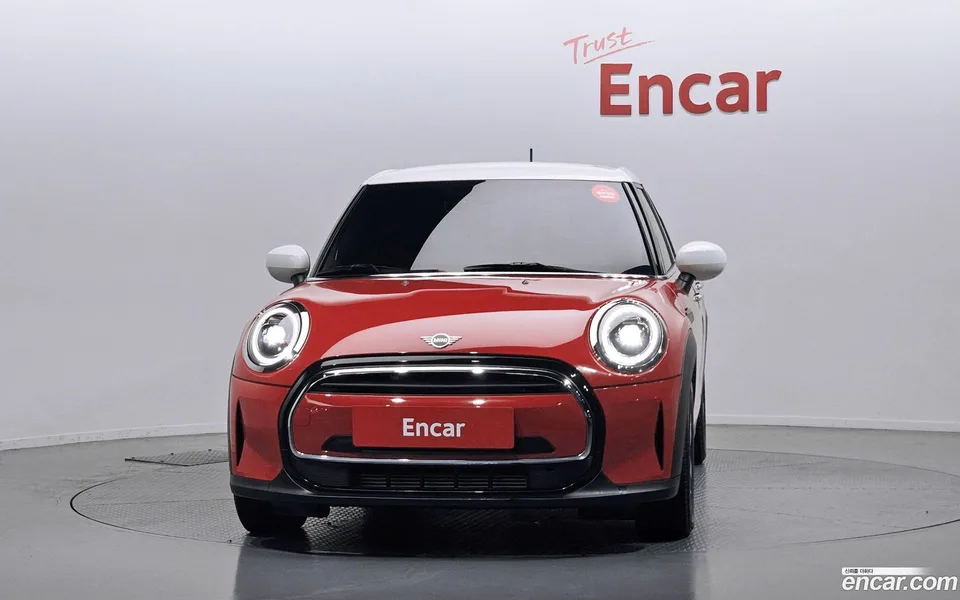 MINI Cooper 5 2022 — миниатюра 3