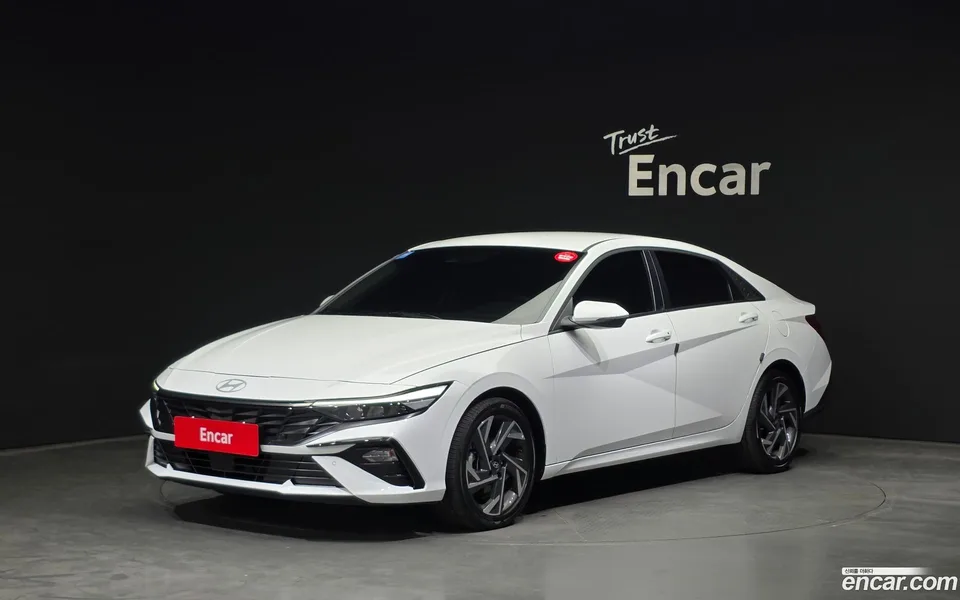 Hyundai Avante CN7 Hybrid 2025 — фото 1, купить с доставкой в Москву
