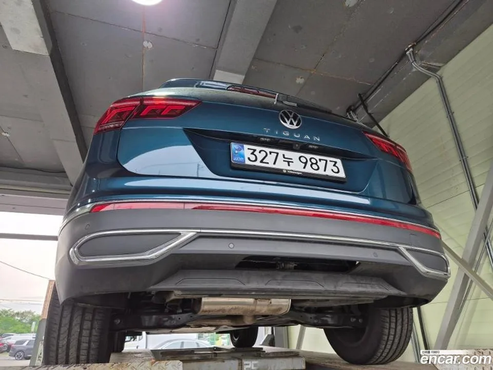 Volkswagen Tiguan 2.0 TDI 2024 — миниатюра 2