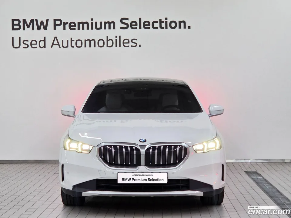 BMW 5 Series 520i 2025 — миниатюра 3