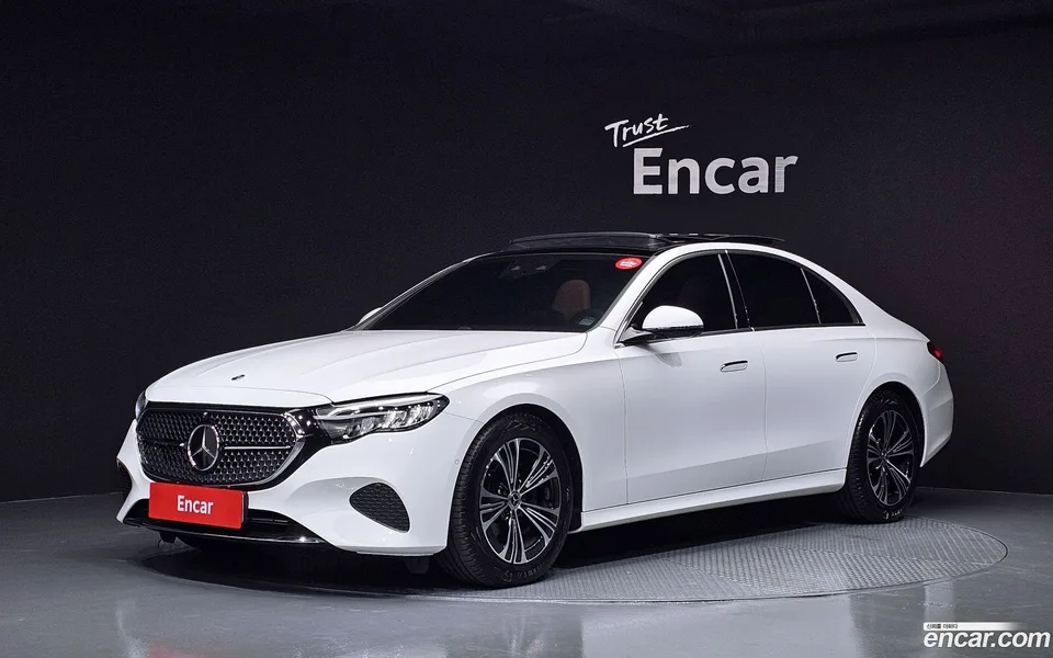 Mercedes-Benz E-Class E200 2024 — фото 1, купить с доставкой в Москву