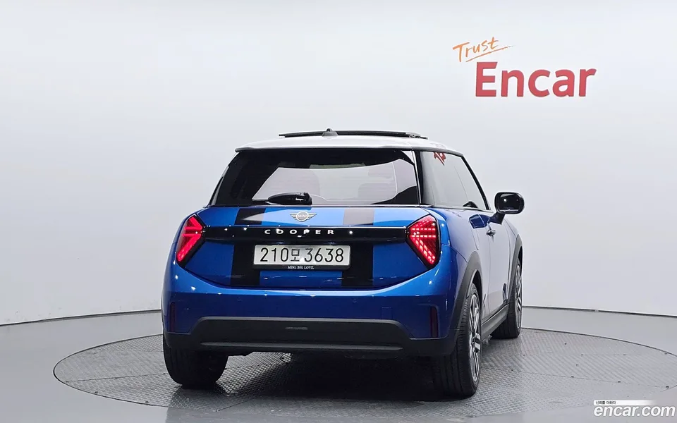 MINI Cooper C 2025 — миниатюра 4