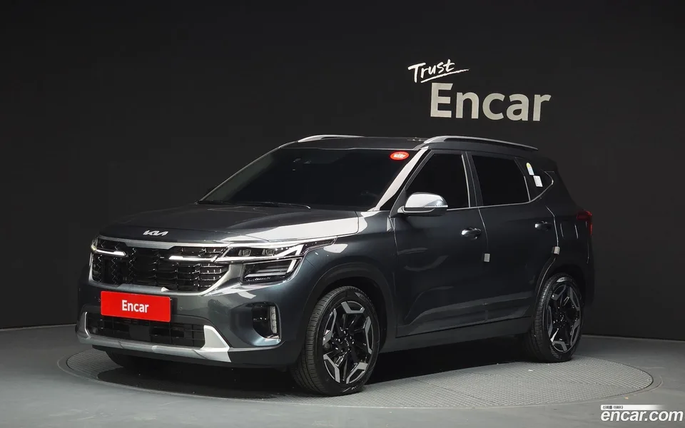 Kia Seltos 1.6 2WD 2024 — фото 1, купить с доставкой в Москву