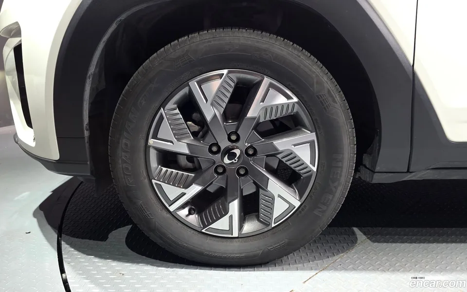 KG Mobility Torres EVX E7 2024 — миниатюра 5