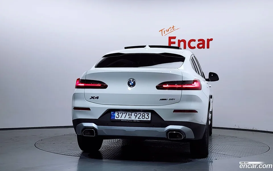 BMW X4 xDrive20i xLine 2022 — миниатюра 4