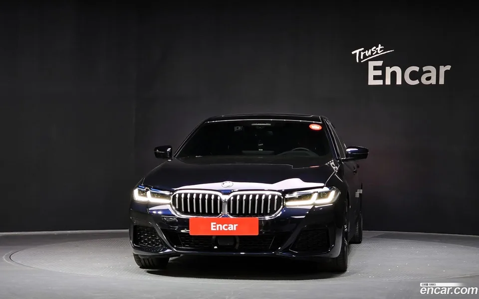 BMW 5 Series 530i M 2023 — миниатюра 3