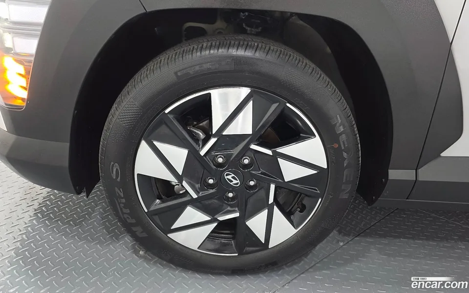 Hyundai Kona 1.6 2WD 2023 — миниатюра 5
