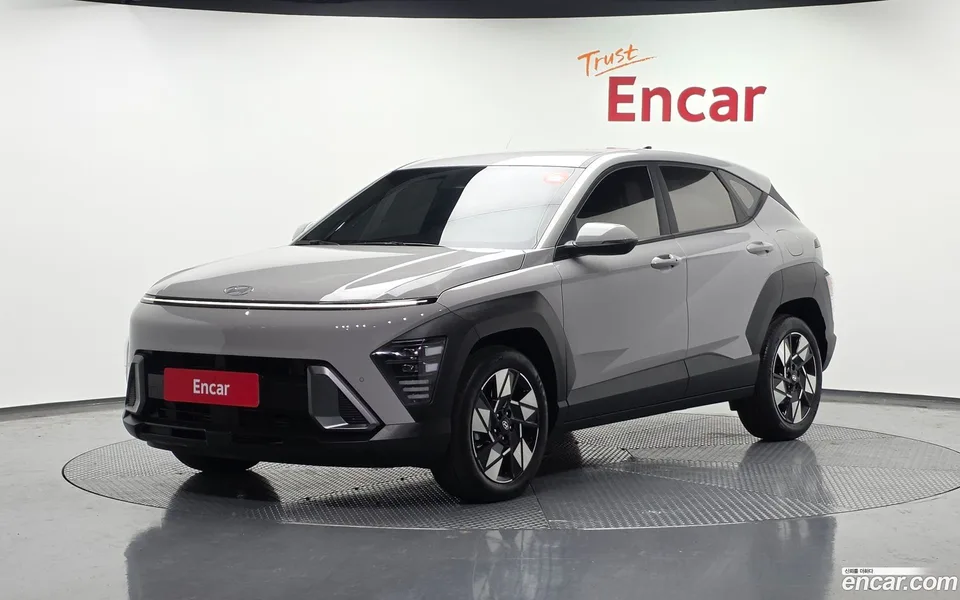 Hyundai Kona 1.6 2WD 2023 — фото 1, купить с доставкой в Москву