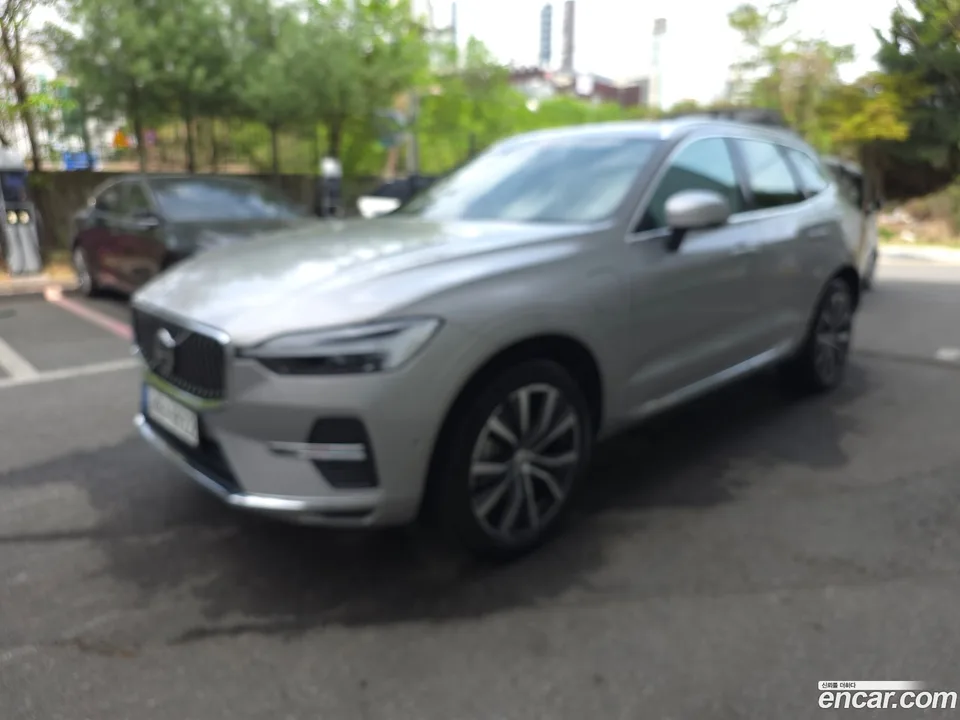 Volvo XC60 T8 2022 — миниатюра 2