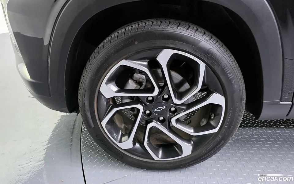 Chevrolet Trax Crossover 1.2 RS 2023 — миниатюра 2