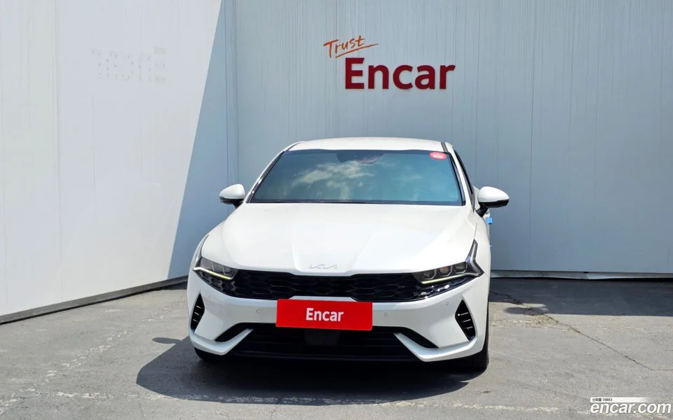 Kia K5 Hybrid 2023 — thumbnail 3