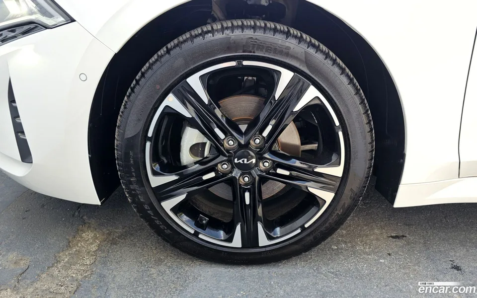Kia K5 Hybrid 2023 — thumbnail 5