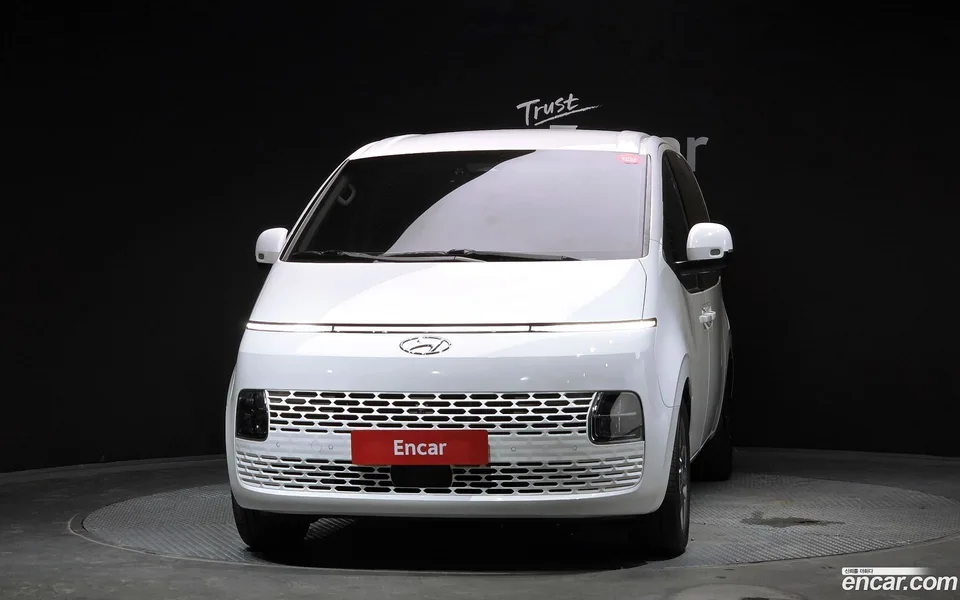 Hyundai Staria 4WD 9 2023 — миниатюра 3