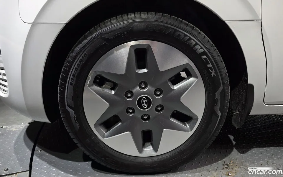 Hyundai Staria 4WD 9 2023 — миниатюра 5