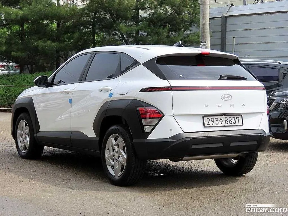 Hyundai Kona 1.6 2WD 2023 — миниатюра 3