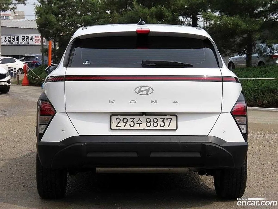 Hyundai Kona 1.6 2WD 2023 — миниатюра 4
