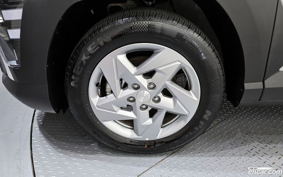 Hyundai Kona 1.6 2WD 2024 — миниатюра 5