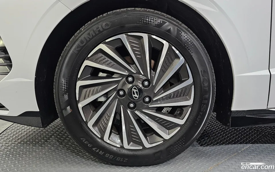 Hyundai Sonata The Edge Hybrid 2024 — миниатюра 5