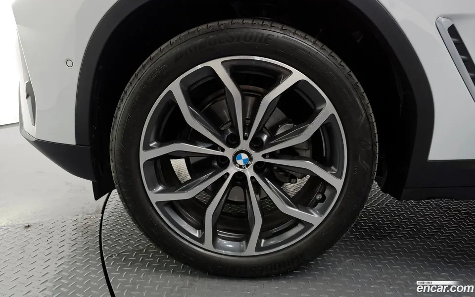 BMW X4 xDrive20i xLine 2025 — миниатюра 5