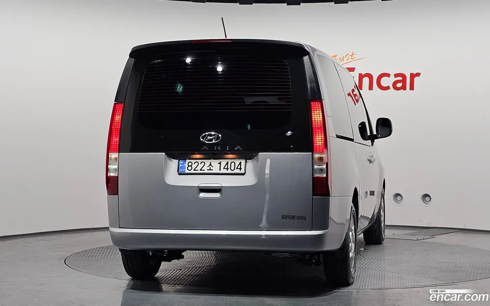 Hyundai Staria 5 2023 — миниатюра 4