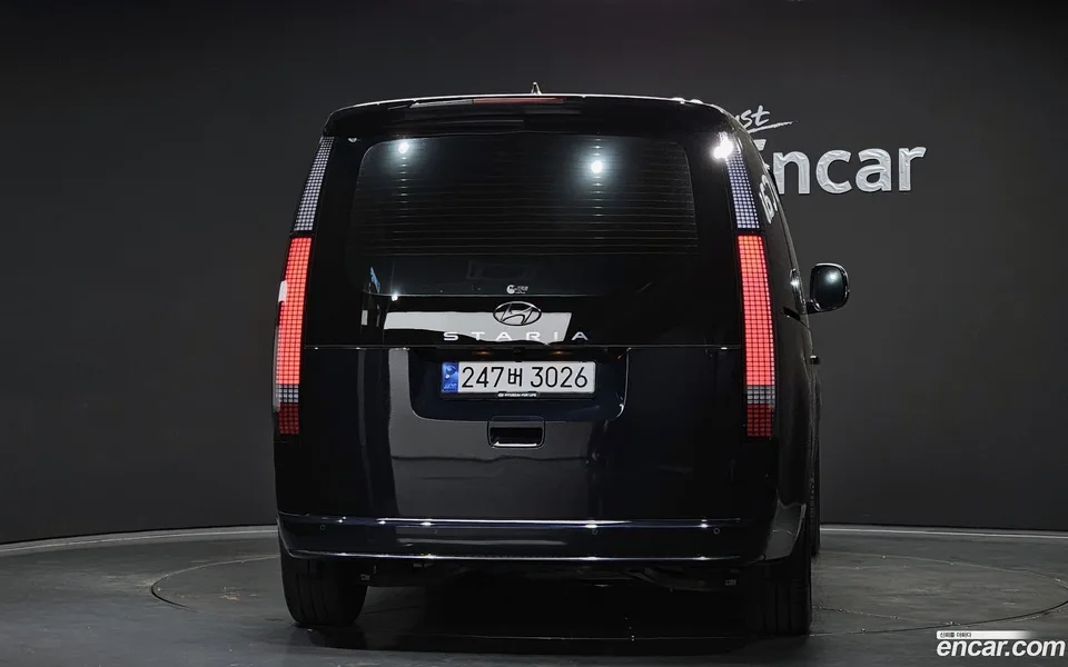 Hyundai Staria 9 2023 — миниатюра 4